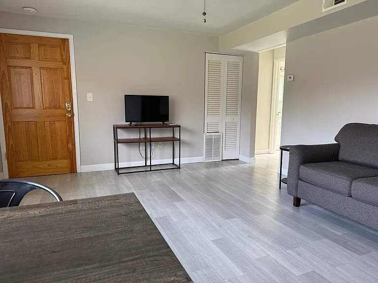1621 Lincoln Way E #5 — Photo 11