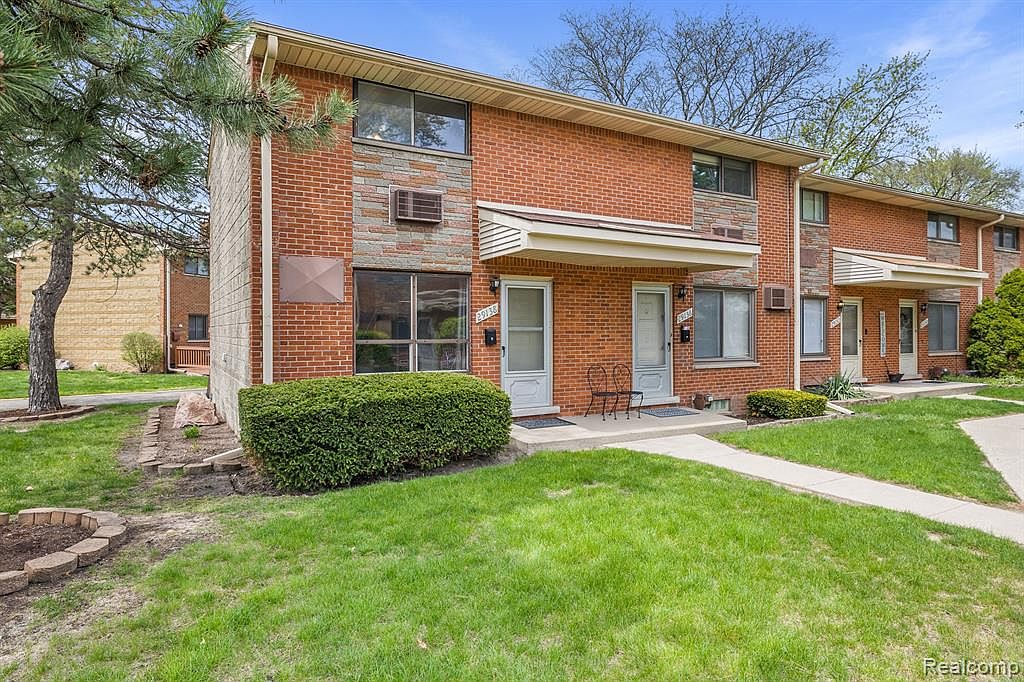 29138 Tessmer Ct, Madison Heights, MI 48071 | Zillow