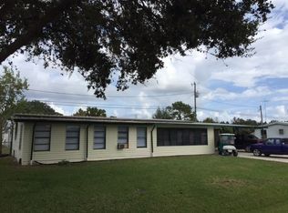 216 Alabama St, Crescent City, FL 32112