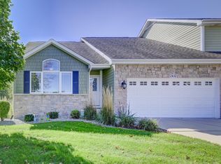 2432 Legend Cir, Chesterton, IN 46304