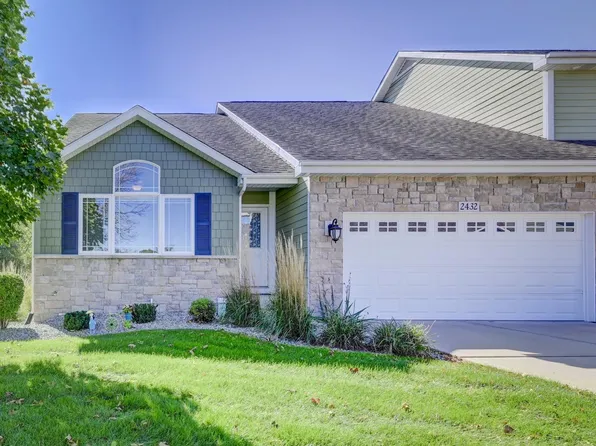 2432 Legend Cir, Chesterton, IN 46304