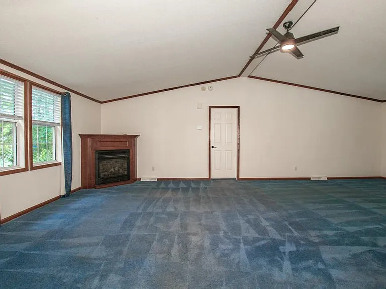 447 Kemp Rd — Photo 16