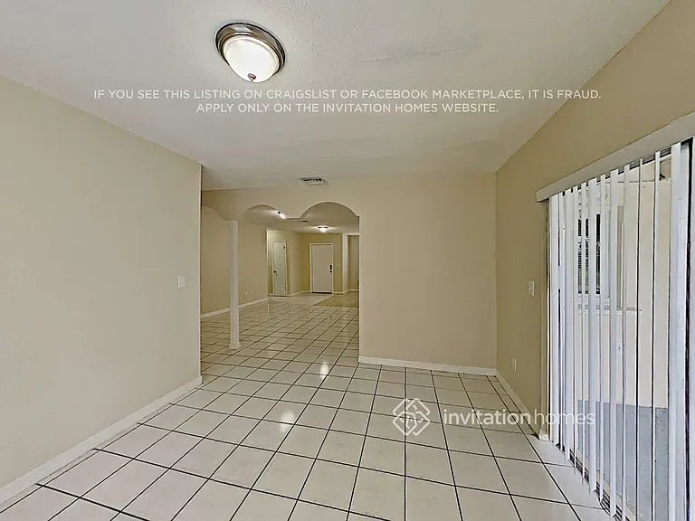 6433 NW 21st Ct — Photo 5