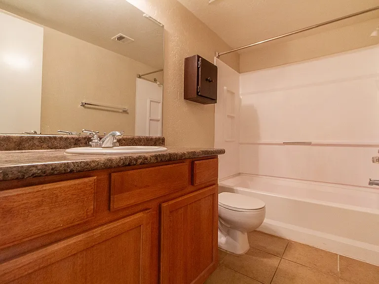 3845 E Greenway Rd #213 — Photo 12
