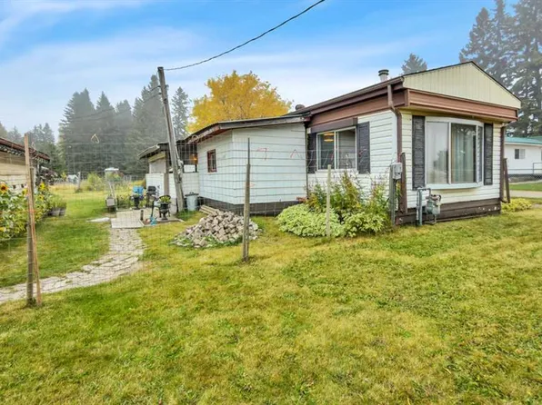 4415 SW 62nd St, Rocky Mountain House, AB T4T 1G1