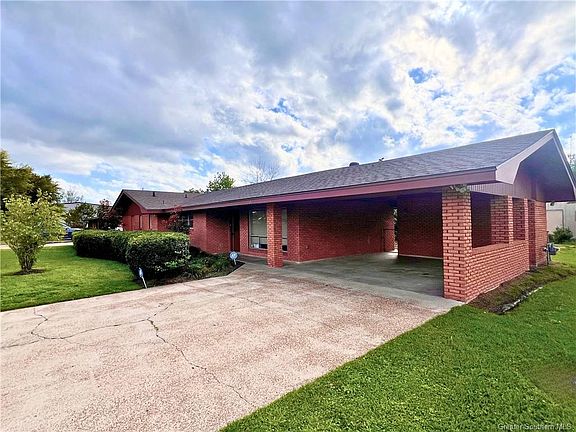 2nd image of 105 Marilyn Dr