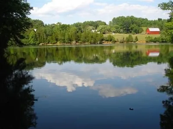 108 Hardy St, Weirton, WV 26062