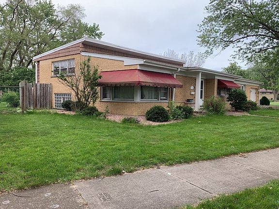 3rd image of 10813 S Leclaire Ave