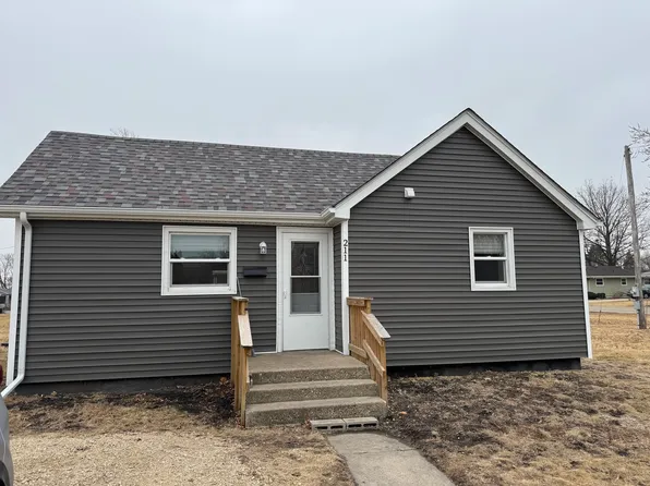 211 1st St, Mendota, IL 61342