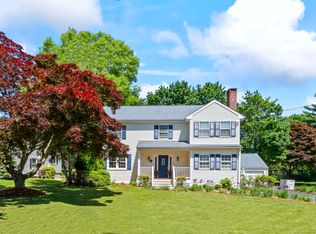 94 Orchard Hill Dr, Fairfield, CT 06824