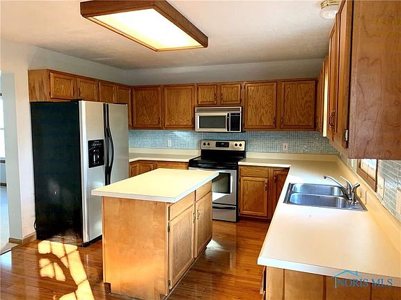 2nd image of 2144 Coe Ct