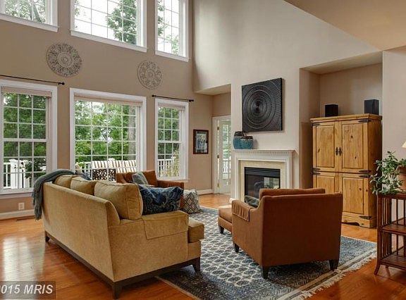4th image of 43648 Riverpoint Dr