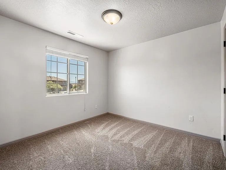 290 W Buena Vista Blvd #13 — Photo 16