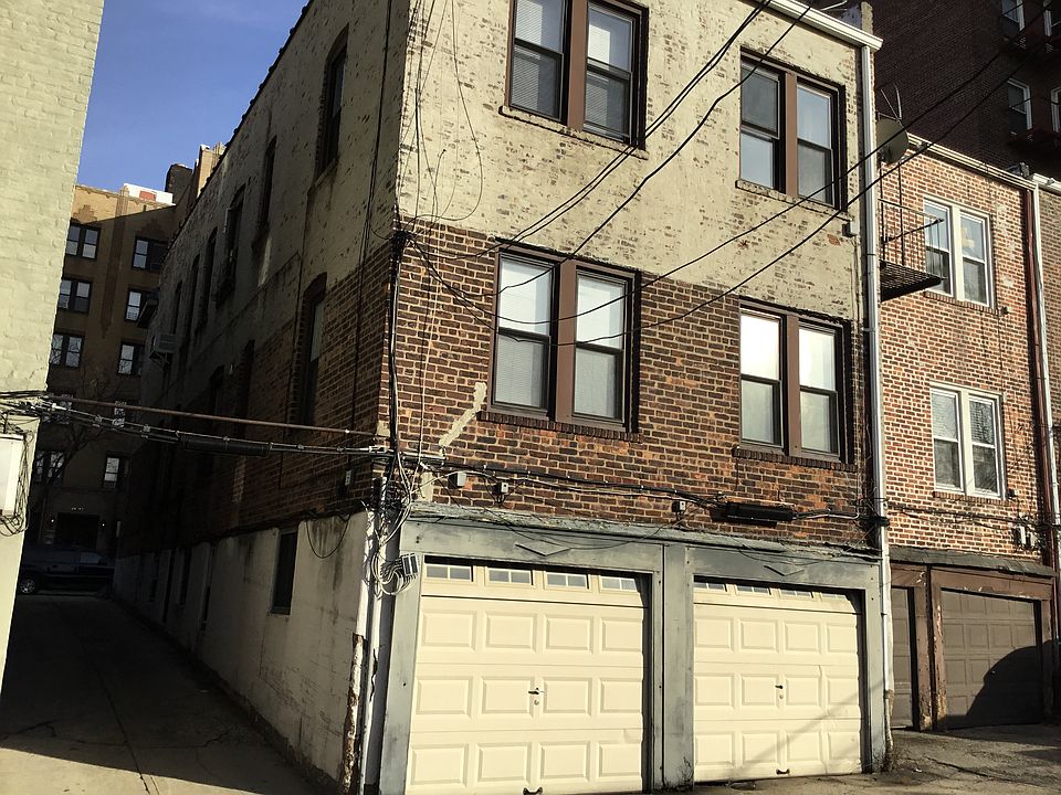 2nd image of 4118 50th St