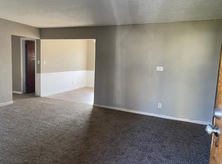 1727 N Kentwood Ave, Springfield, MO 65803
