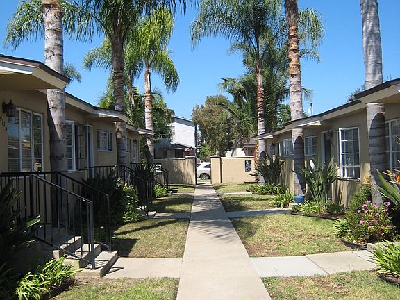 3rd image of 4713 Biona Dr