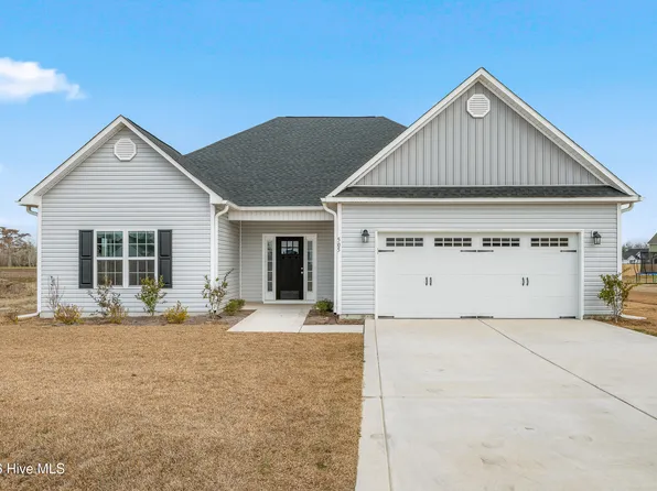 505 E Blackwater Ln, Maysville, NC 28555