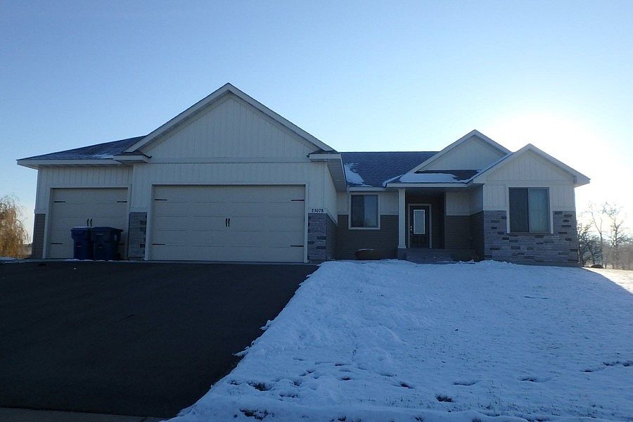 1st image of 23078 Topaz St