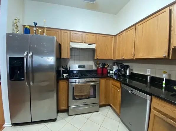 415 Lucy Ct, South Plainfield, NJ 07080