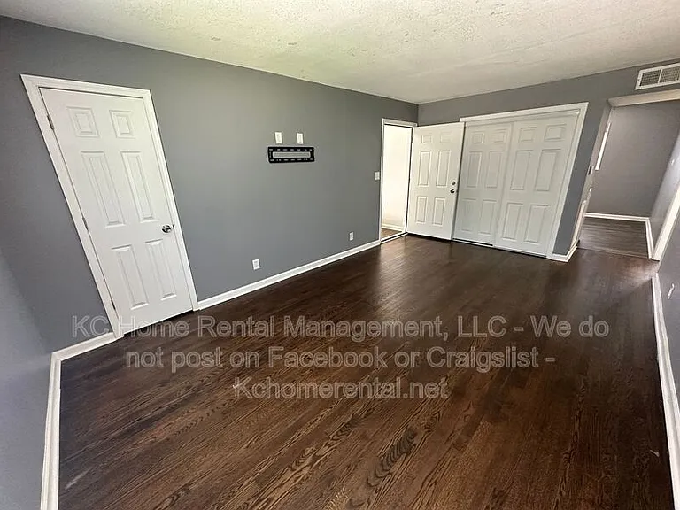 3124 N 55th St #B — Photo 10