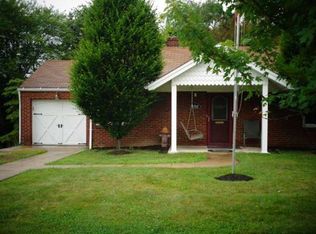 5760 Smith Dr, Bethel Park, PA 15102