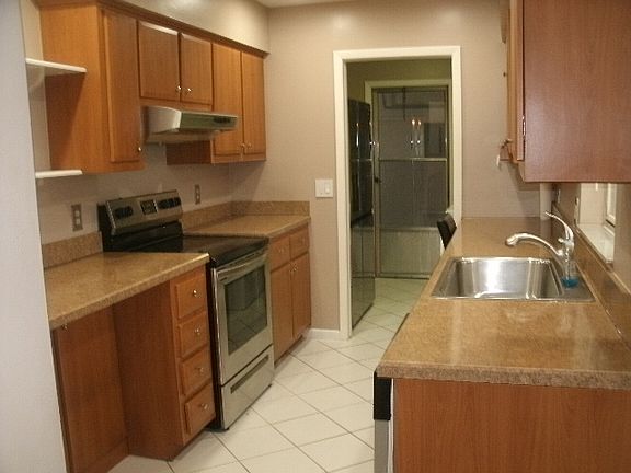 3rd image of 1418 SE 17th St