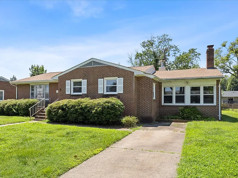 7 Briar Dr — Photo 3