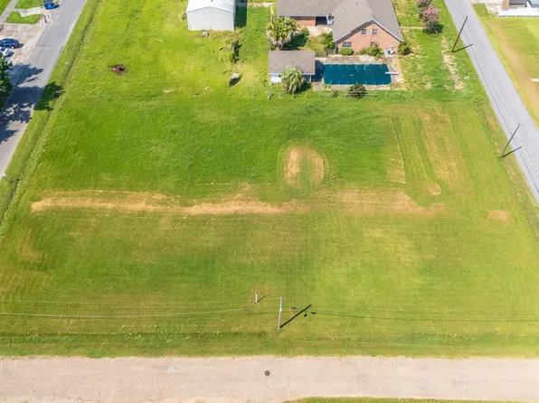 4th St, Lockport, LA 70374