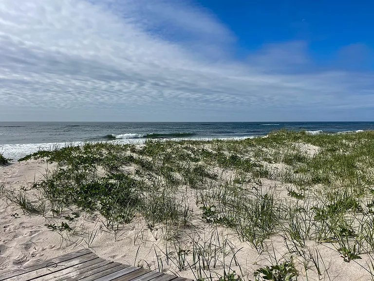 314 Dune Rd — Photo 22