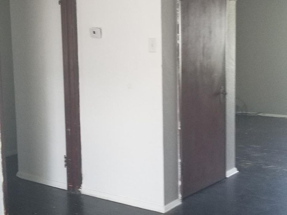 1st image of 15 W Maplewood Ave #B