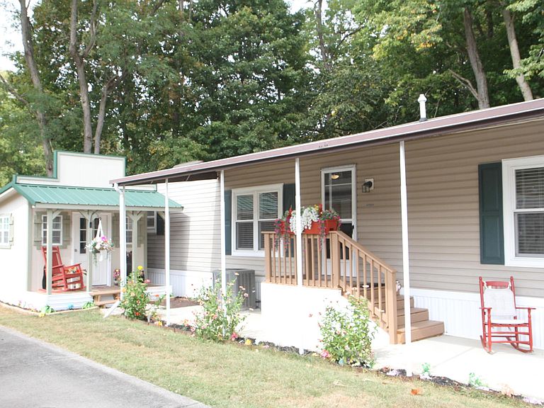 Listing photo 5