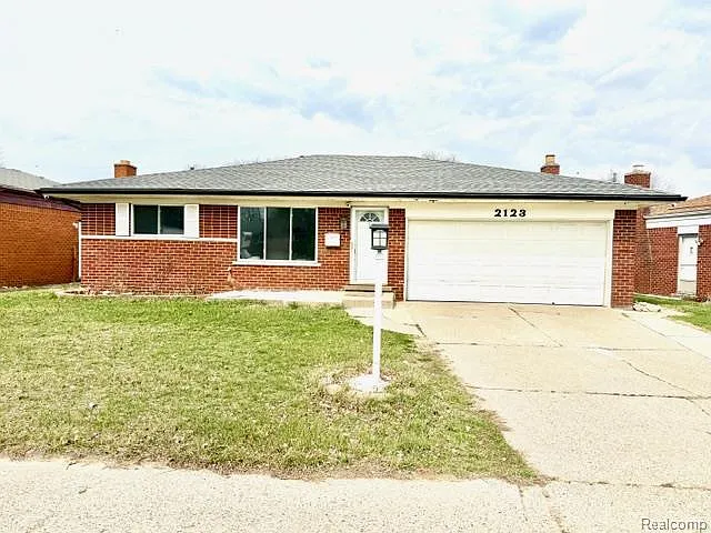 2123 Common Rd photo 1