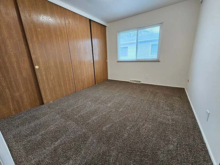 Garden Ridge Apartments — Photo 28