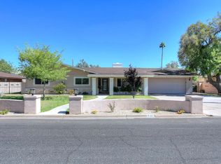516 W Sunset Cir, Mesa, AZ 85201