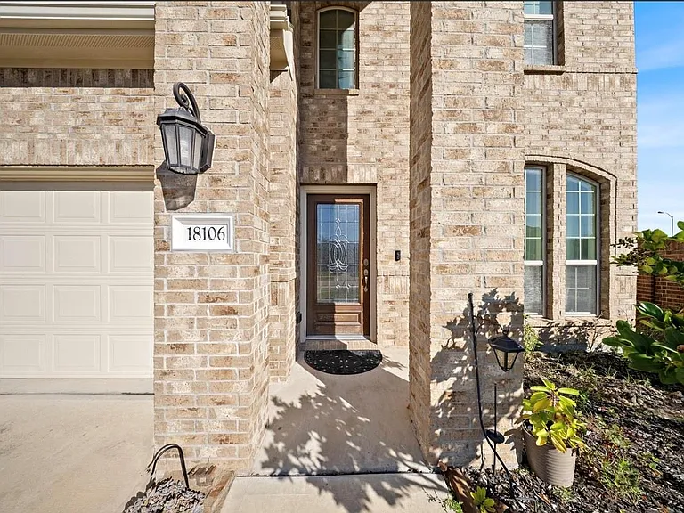 18106 Alora Springs Trce — Photo 2