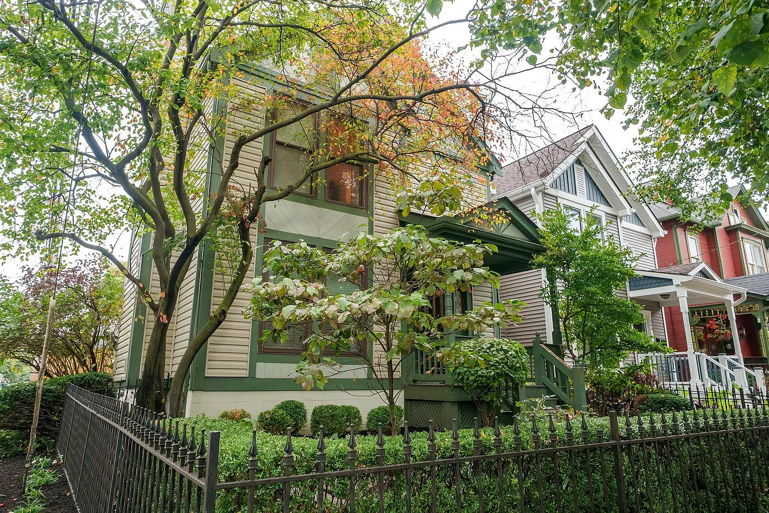 4 bed, 1800 sqft, $4,750 — Photo 1