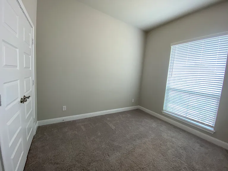 209 Johnson St — Photo 24