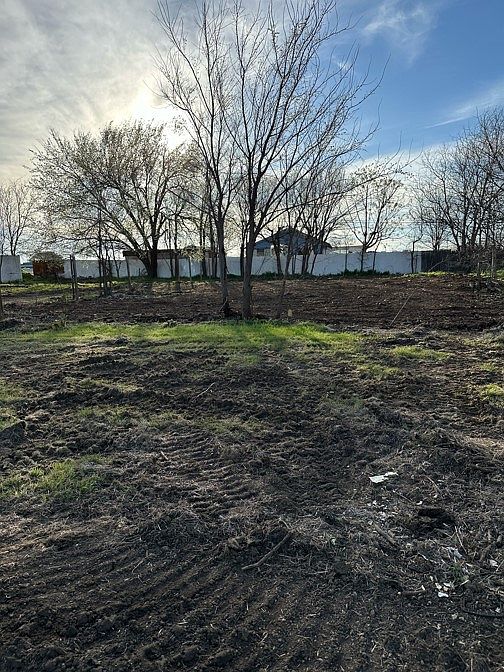 1st image of 9400 Prairieview Dr