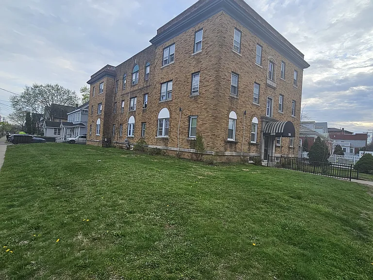 308 Main St #16C — Photo 9