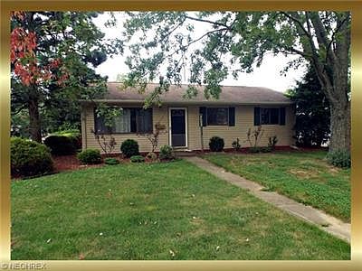 1st image of 403 Pecan Dr