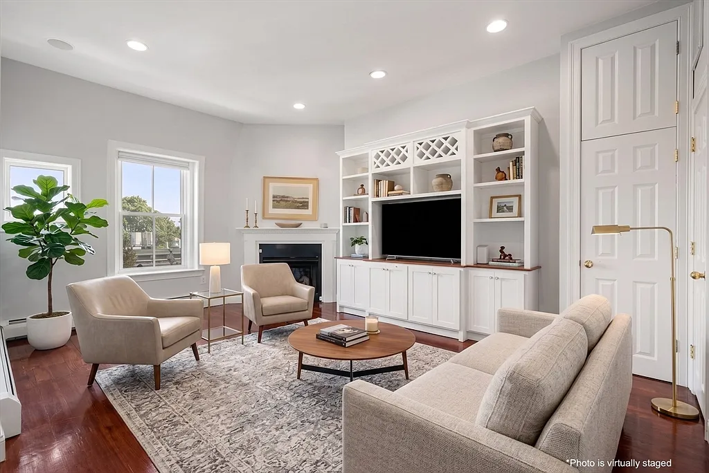 2 bed, 1.5 bath, 980 sqft, $4,800 — Photo 1