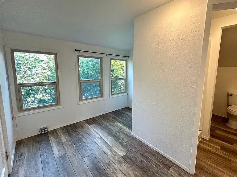 304 S Anderson St — Photo 25