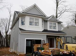 87 Jackson St, Fair Haven, NJ 07704