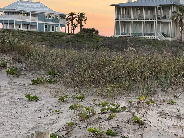 8206 Breakers Blvd, South Padre Island, TX 78597