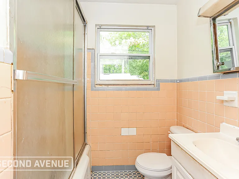3302 College St — Photo 14