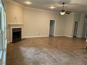 4 bed, 2.0 bath, 2239 sqft, $2,300 — Photo 2