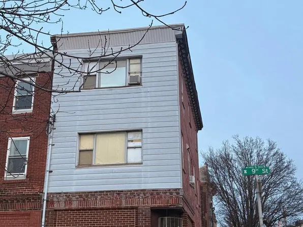 1447 S 9th St, Philadelphia, PA 19147