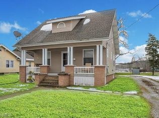 1025 Sunshine Ct, Grafton, OH 44044