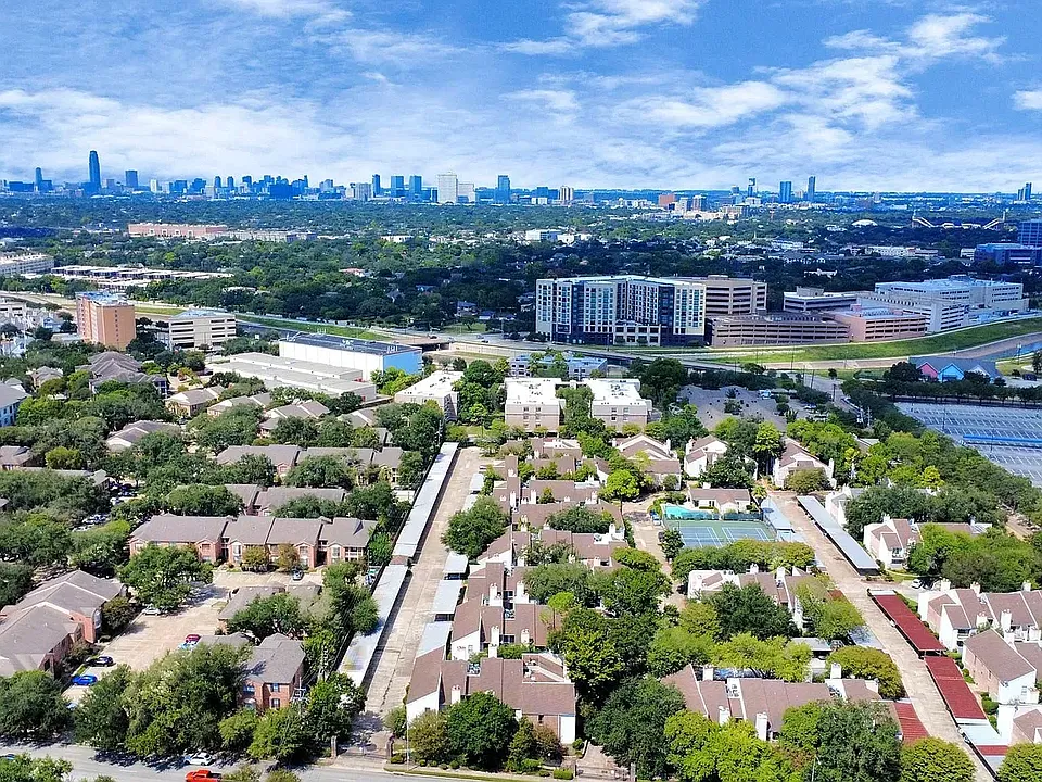 7950 N Stadium Dr #167
