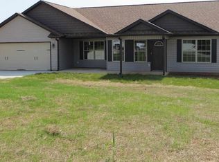 235 Doris Ann Ct, Wellford, SC 29385